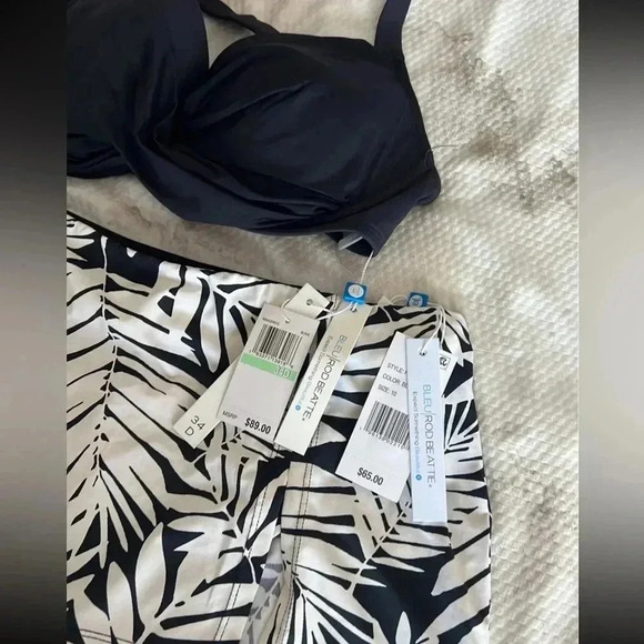 Bleu Rod Beattie Kore Underwire Cross Back Size 34D and Skirted Bottom Size 10 - Picture 11 of 11